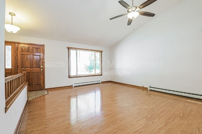 Building Photo - 2586 E 125th Pl