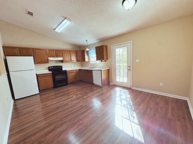 Building Photo - 102 Calli St