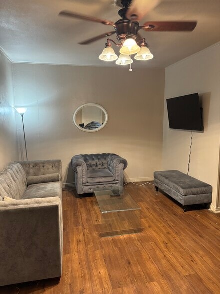 Building Photo - 2379 Highland Ave