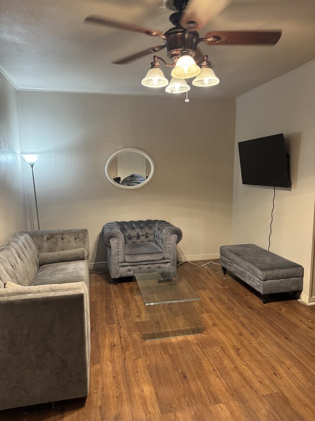 Building Photo - 2379 Highland Ave