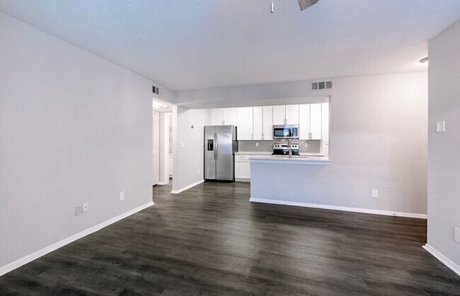 Building Photo - Luxurious 1-Bedroom Apartment in Atlanta’s Upper Westside | In-Home Washer & Dryer