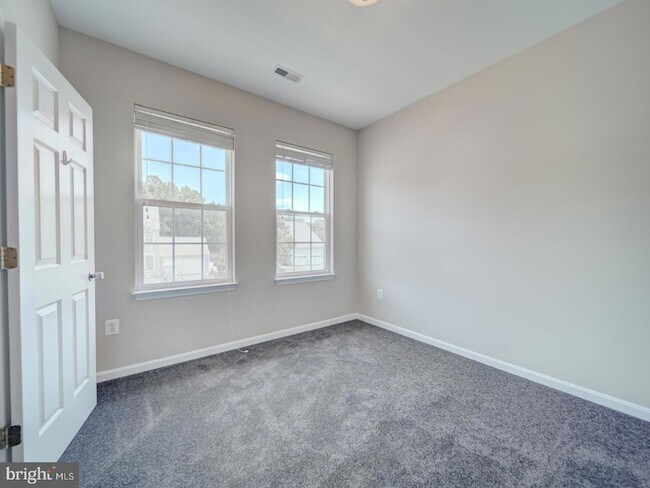 Building Photo - 6311 Hot Spring Ln