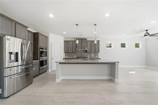 Building Photo - 7040 Ansley Pk Wy