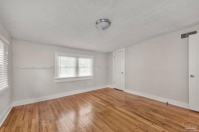 Building Photo - 1717 N 16th Ave