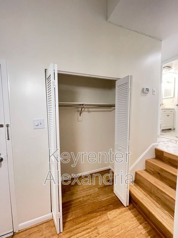 Building Photo - 116 Roberts Ln