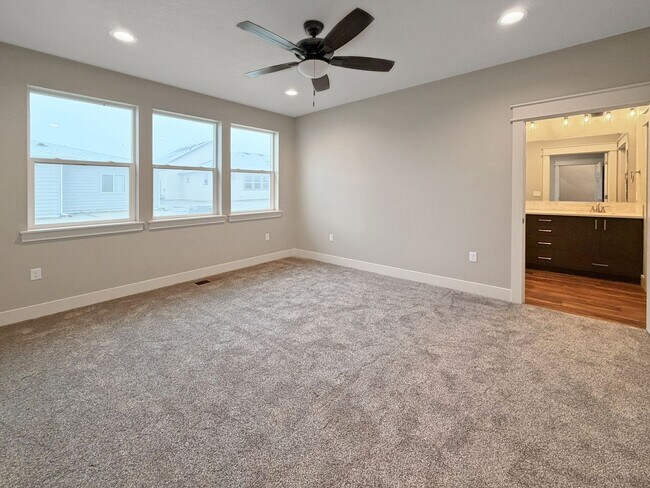 Building Photo - New 3-Bedroom Nampa Home with Quartz Counters, Walk-In Pantry & Dog-Friendly Policy