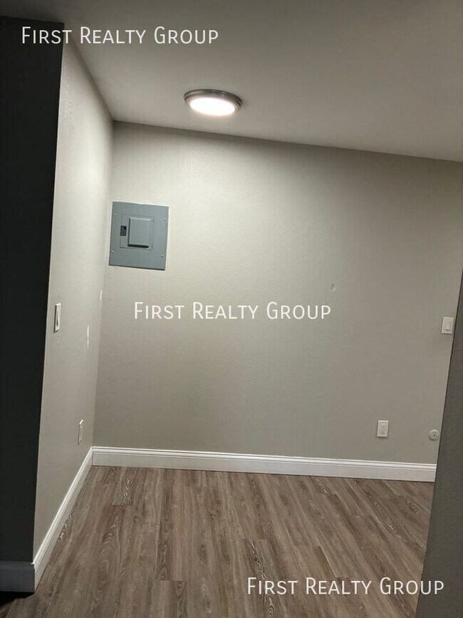 Building Photo - 5600 N Main St