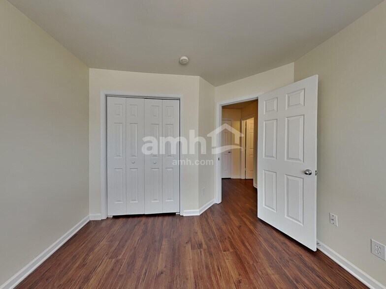 Building Photo - 4131 Crestview Place Dr