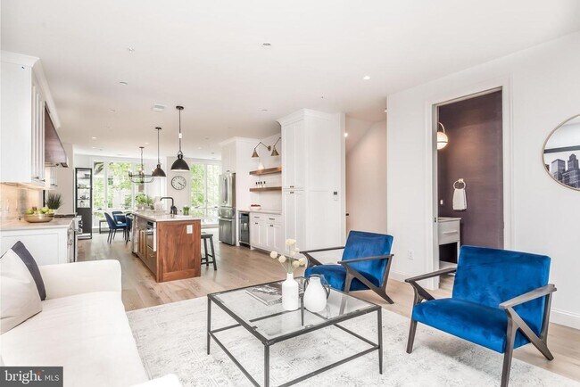 Building Photo - For Lease: A Luxury Penthouse Condominium ...