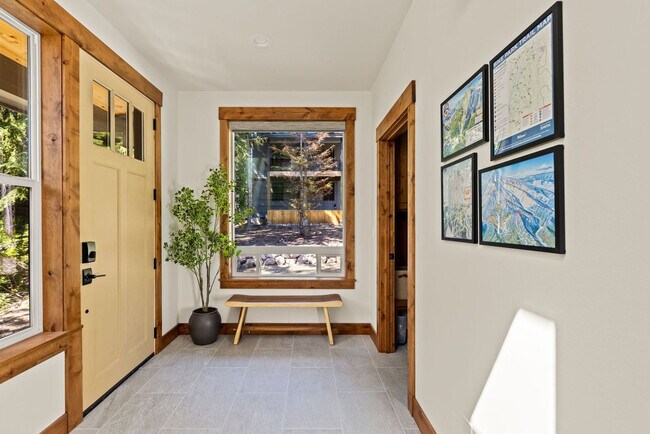 Building Photo - 89192 US-26