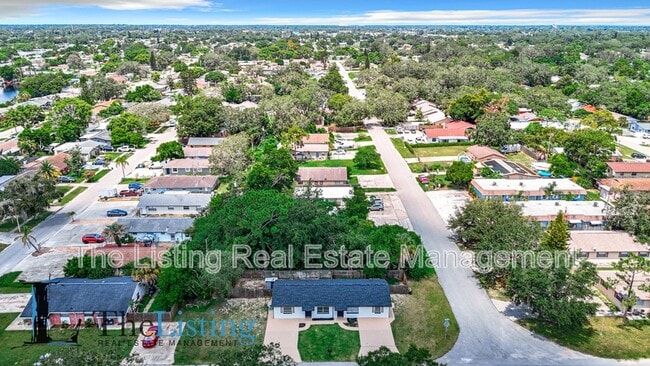 Building Photo - 1521 Swordbill Dr
