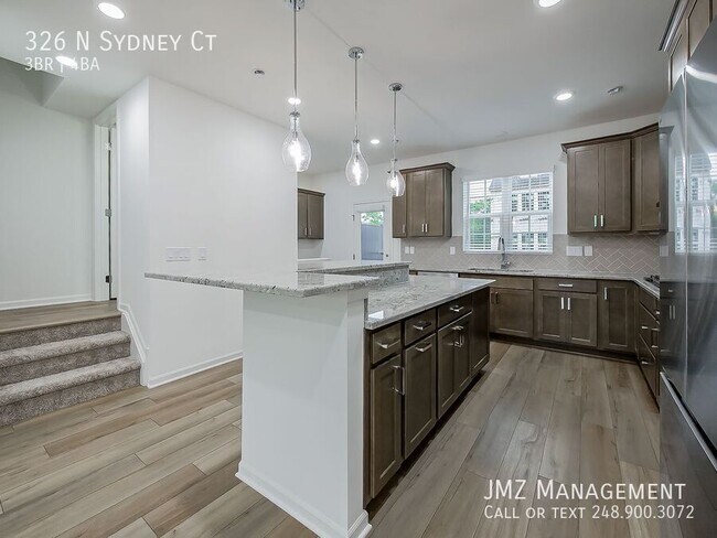 Building Photo - 326 N Sydney Ct