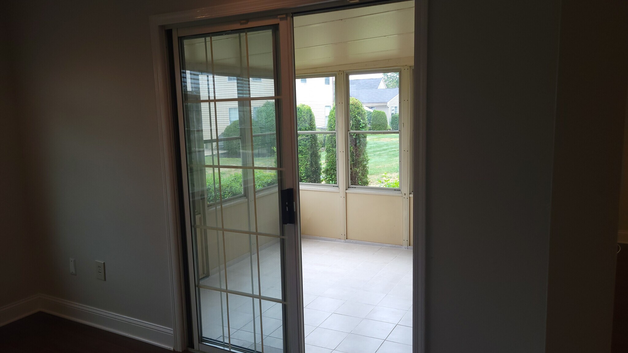 to sunroom - 174A Concordia Cir