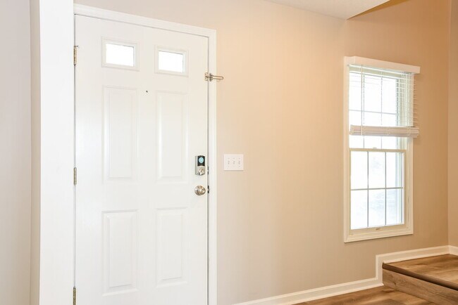 Building Photo - 5347 Dietrich Ave