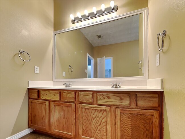 Building Photo - 2315 Perkins Crossing Dr