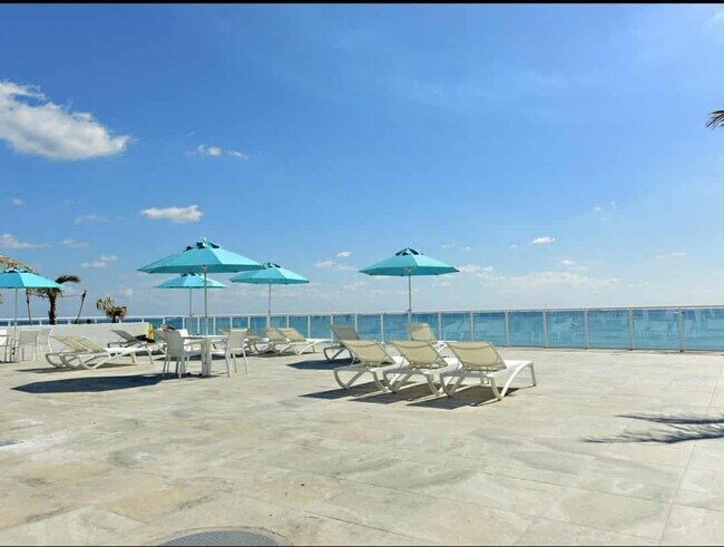 Building Photo - 3450 S Ocean Blvd