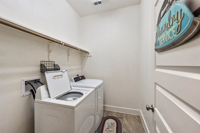 Building Photo - 16815 Osprey Bend Dr