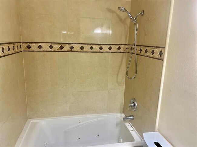 Building Photo - 2036 NW 183rd Cir