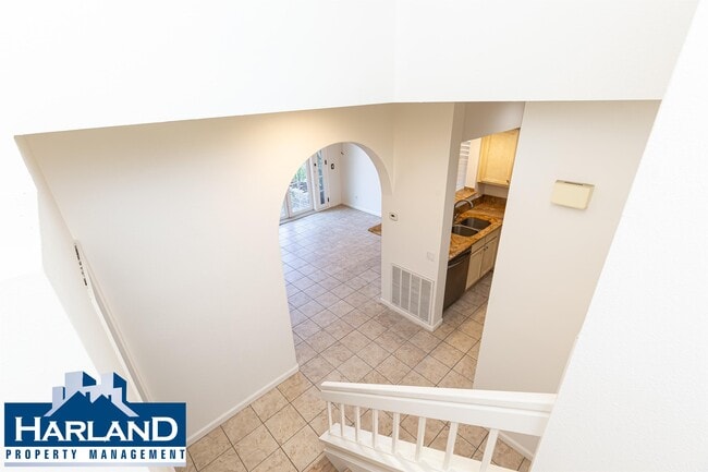 Building Photo - 3882 Creststone Pl