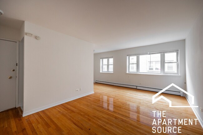 Building Photo - 6830 N Sheridan Rd