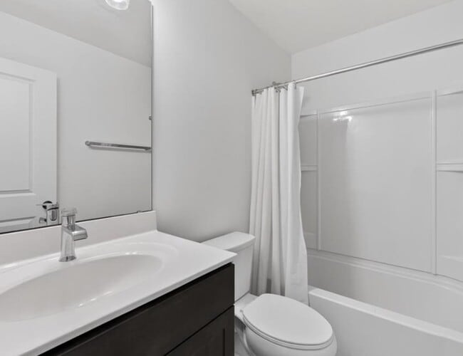 Building Photo - 203 Homestretch Ln