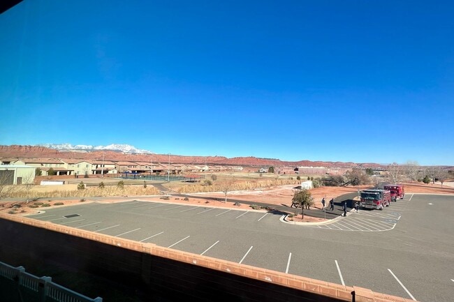 Building Photo - Blackhawk Townhome! Incredible Amenities!!