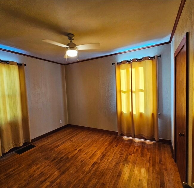 Building Photo - 414 Adams Ave