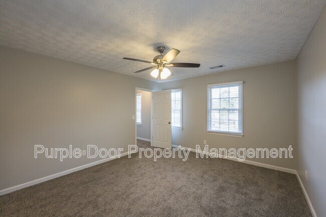 Building Photo - 4281 Keheley Lake Dr