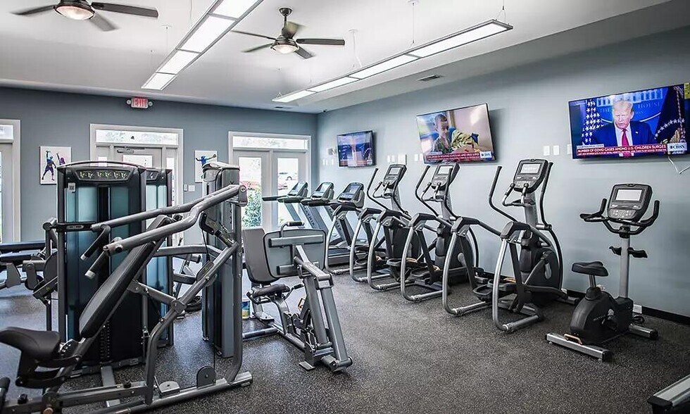 Building Photo - 602 Laconia Cir