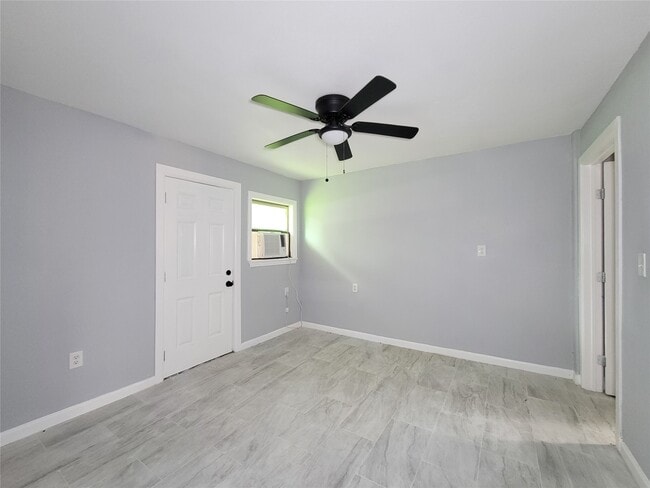 Building Photo - 5103 Karu Dr