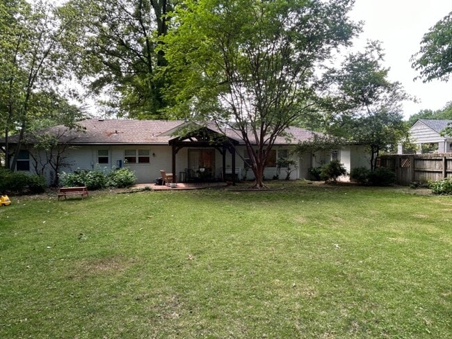 Building Photo - 286 Belhaven St