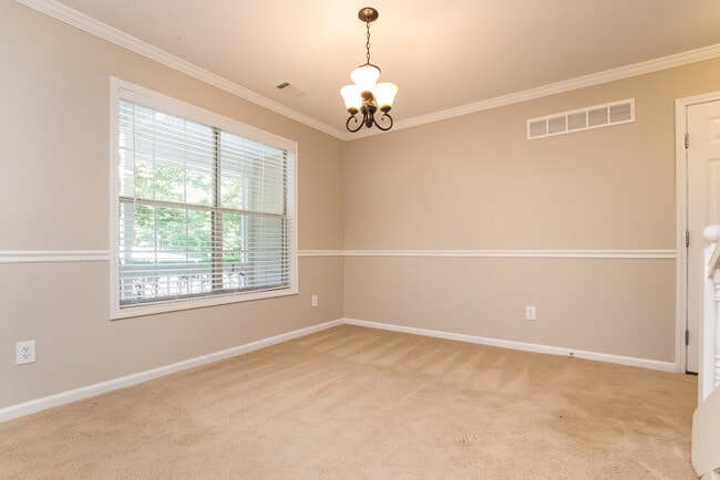 Building Photo - 7245 Carter Ct