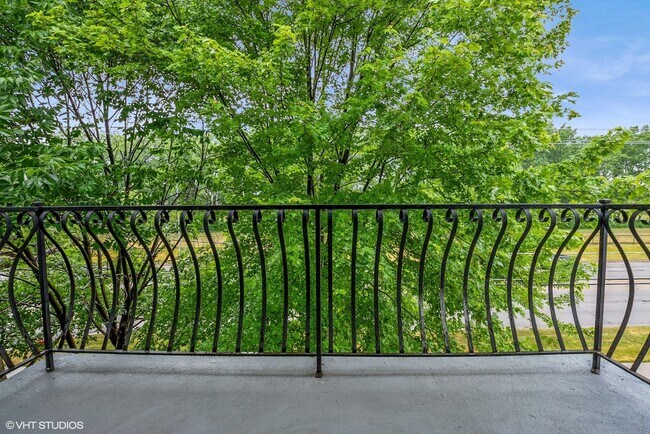 Building Photo - 7755 Roberts Rd