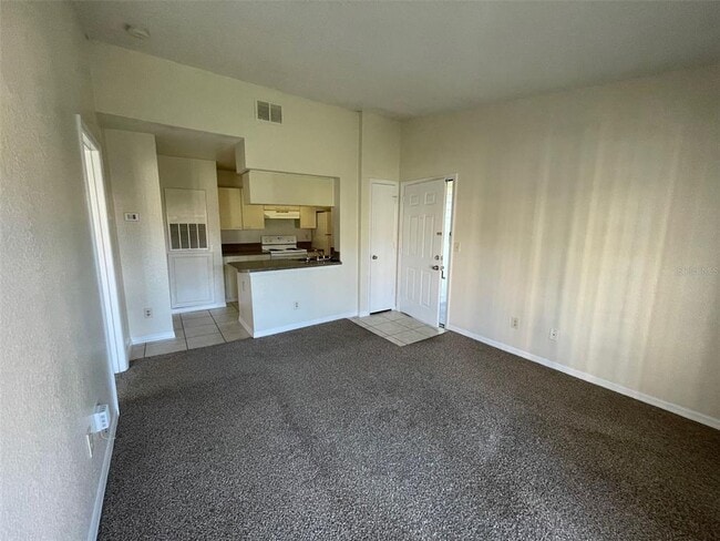 Building Photo - 2550 N Alafaya Trail