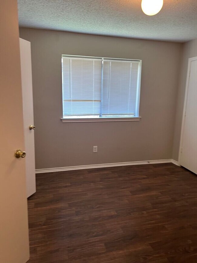 Building Photo - 11815 Garden Terrace Dr