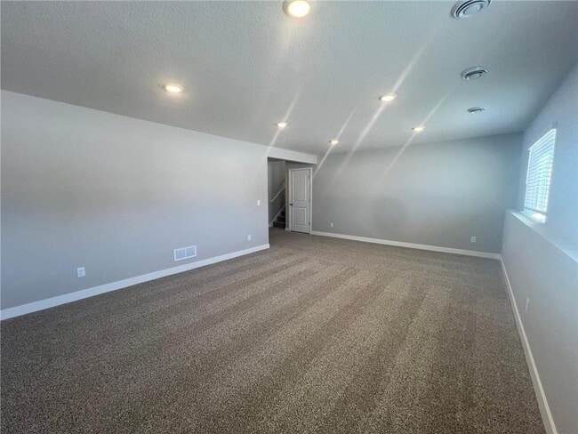 Building Photo - 17373 Dulles Ln