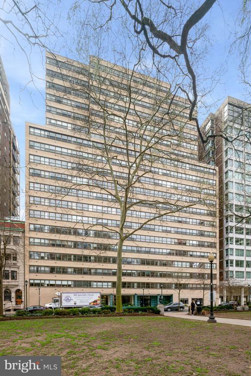Building Photo - 1810 Rittenhouse Square