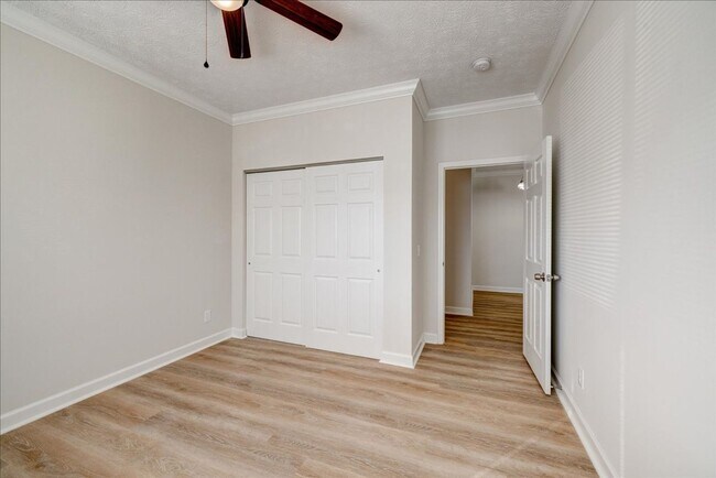 Building Photo - Evansville, IN**** Crown Moulding**** 2 Be...