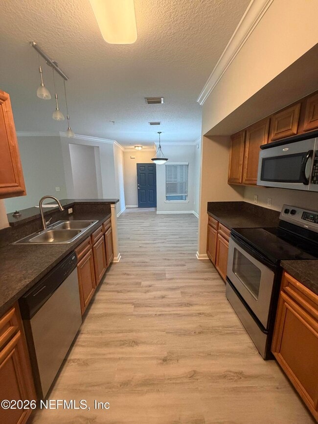 Building Photo - 8235 Lobster Bay Ct