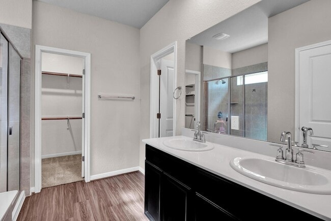 Building Photo - 6020 Genova Pl