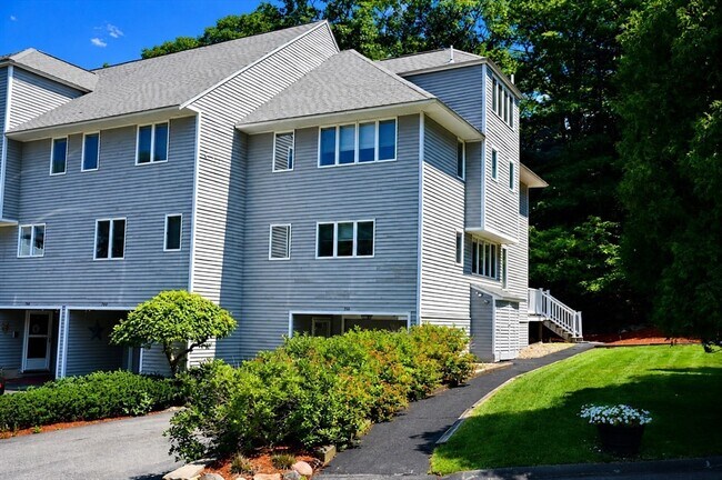 Building Photo - 701 Sherwood Forest Ln
