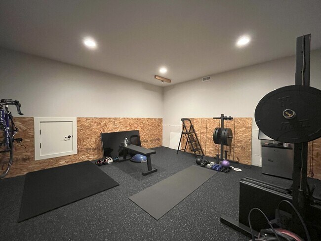 Building Photo - Spacious Corner-Lot Home with Three Levels...