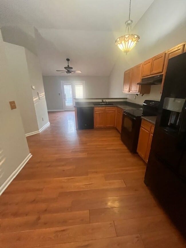 Building Photo - 400 Platt Dr