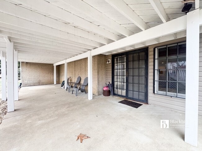 Building Photo - 1706 Poling Ave