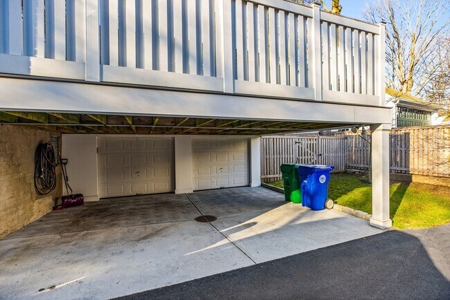 Building Photo - 37 Commonwealth Park