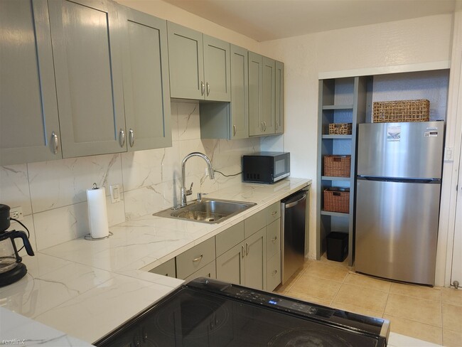 Building Photo - 2 br, 1.5 bath Condo - 111 Kahului Beach R...