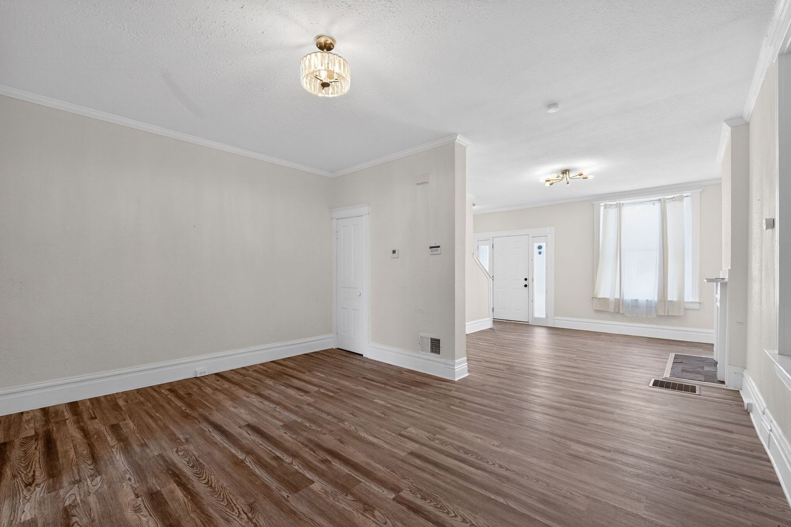 Building Photo - 2918 Sidney St