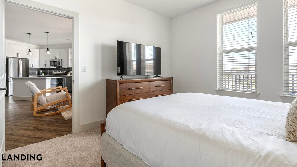 Building Photo - 18111 La Cantera Terrace