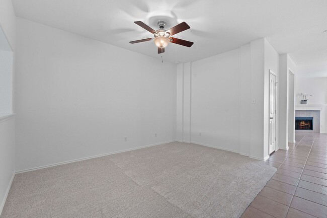 Building Photo - 909 Saba Cove