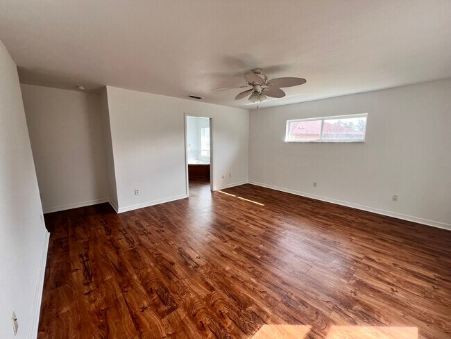 Building Photo - 10900 SW 45th Terrace